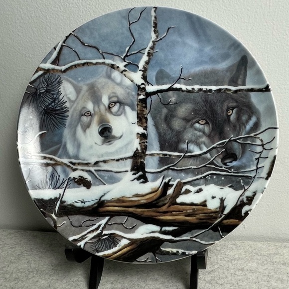 NWT Wildlife Eyes in the Mist Porcelain Plate - Picture 2 of 5